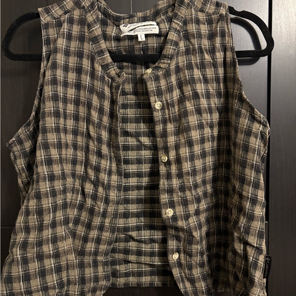 Columbia Plaid Button-Up Shirt in Moss green and Black